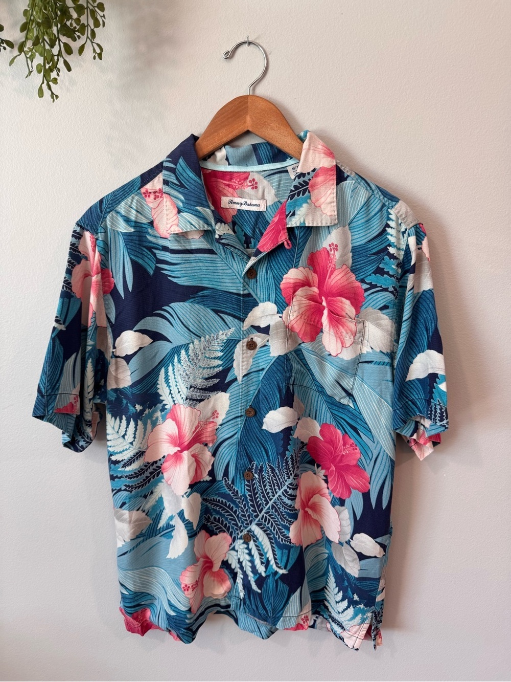 Tommy Bahamas Silk Navy Blue Floral Hibiscus Button Down Shirt Size M